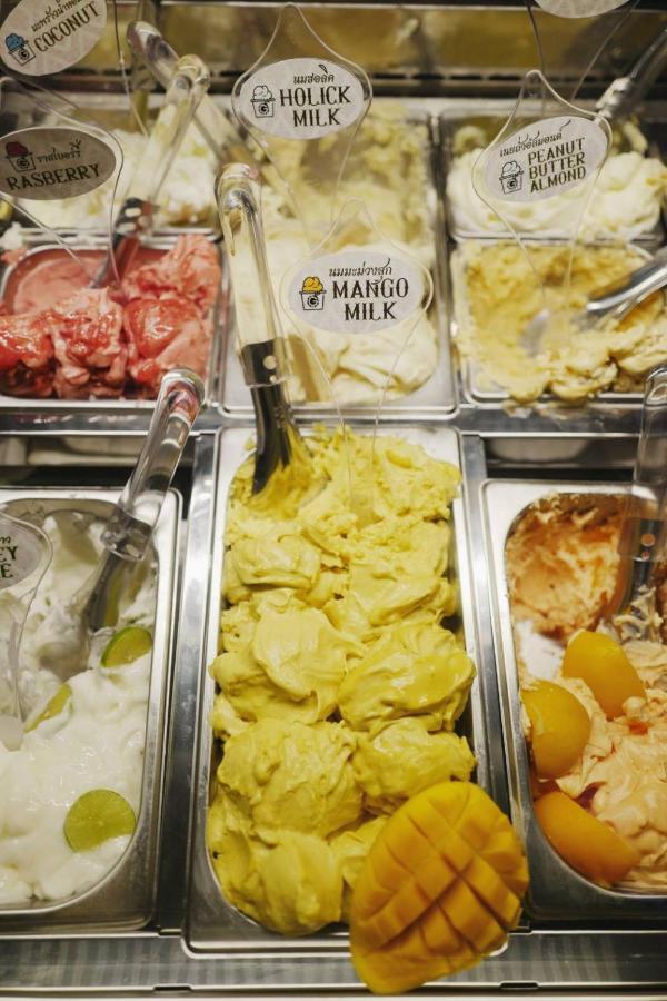 Bed and Breakfast Ghee Gelato House Bangkok Esterno foto