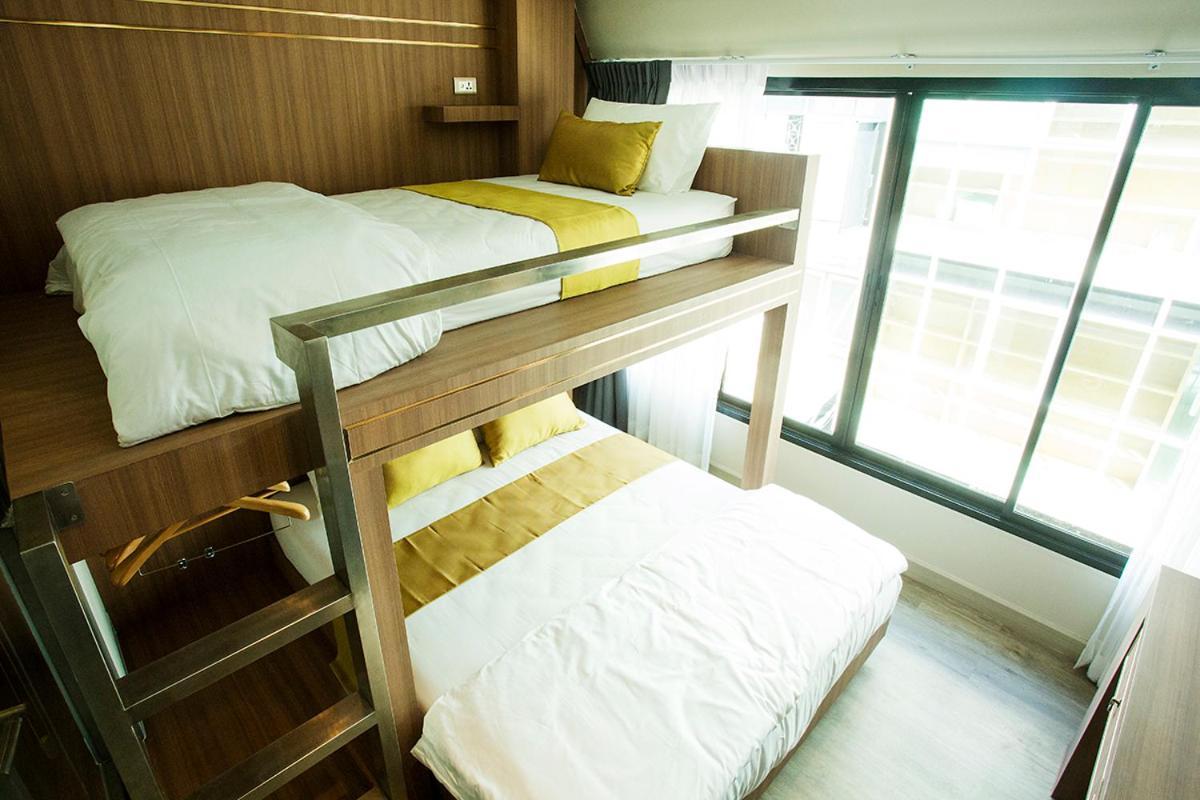 Bed and Breakfast Ghee Gelato House Bangkok Esterno foto