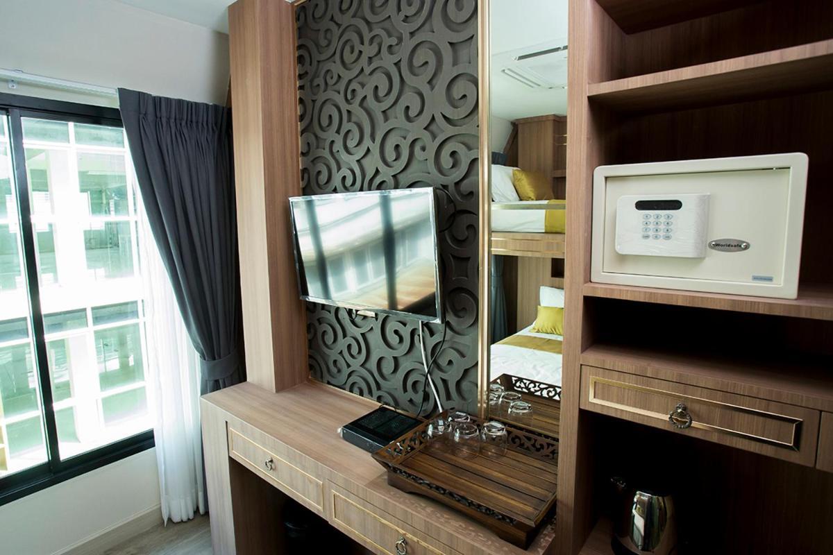 Bed and Breakfast Ghee Gelato House Bangkok Esterno foto