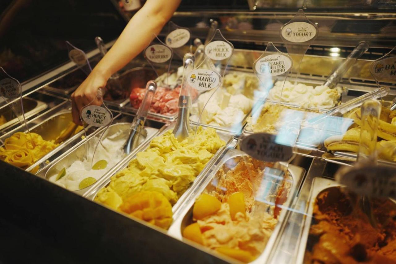 Bed and Breakfast Ghee Gelato House Bangkok Esterno foto
